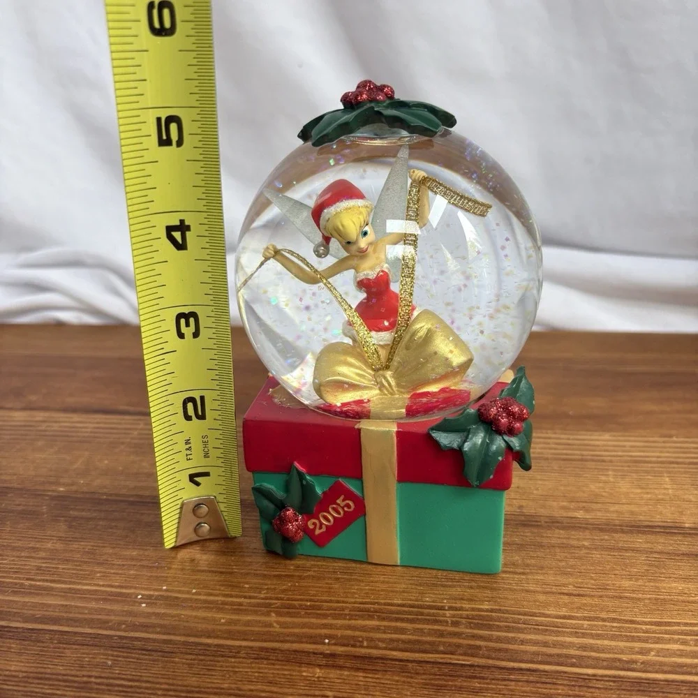 Disney Store Tinker Bell 2005 Christmas Santa Snow Globe Water Globe